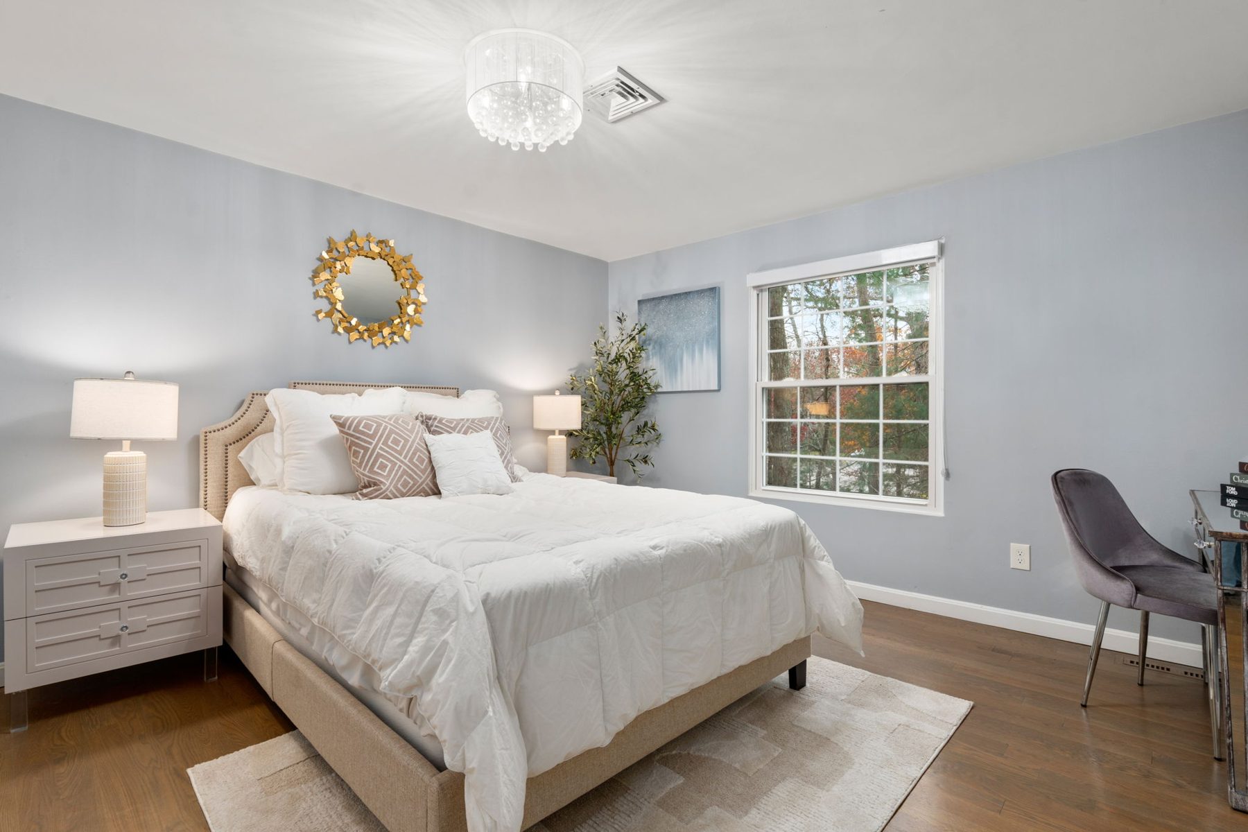 Condor guest bedroom — queen, gold sunburst mirror — after