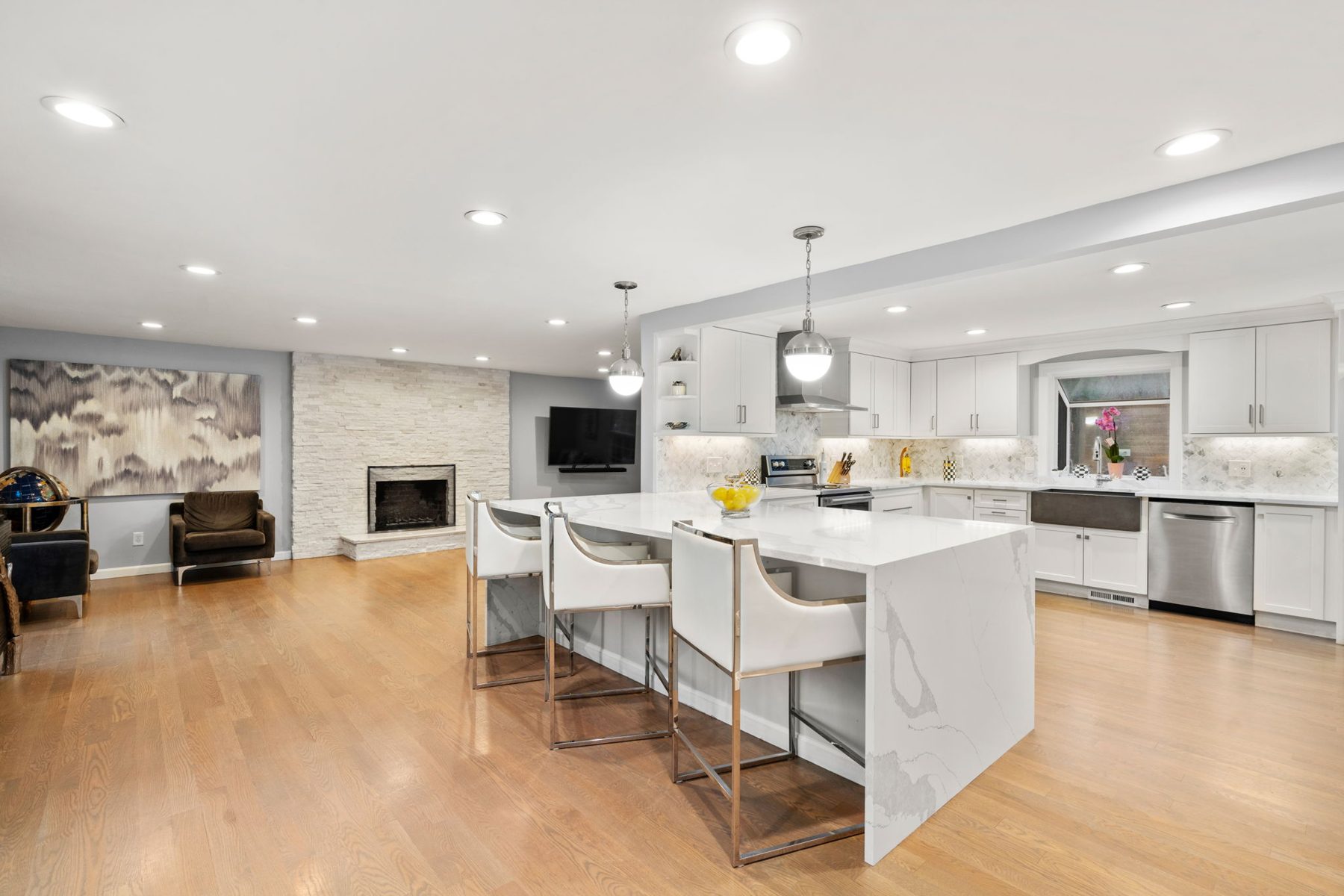 52 Condor Rd, Sharon